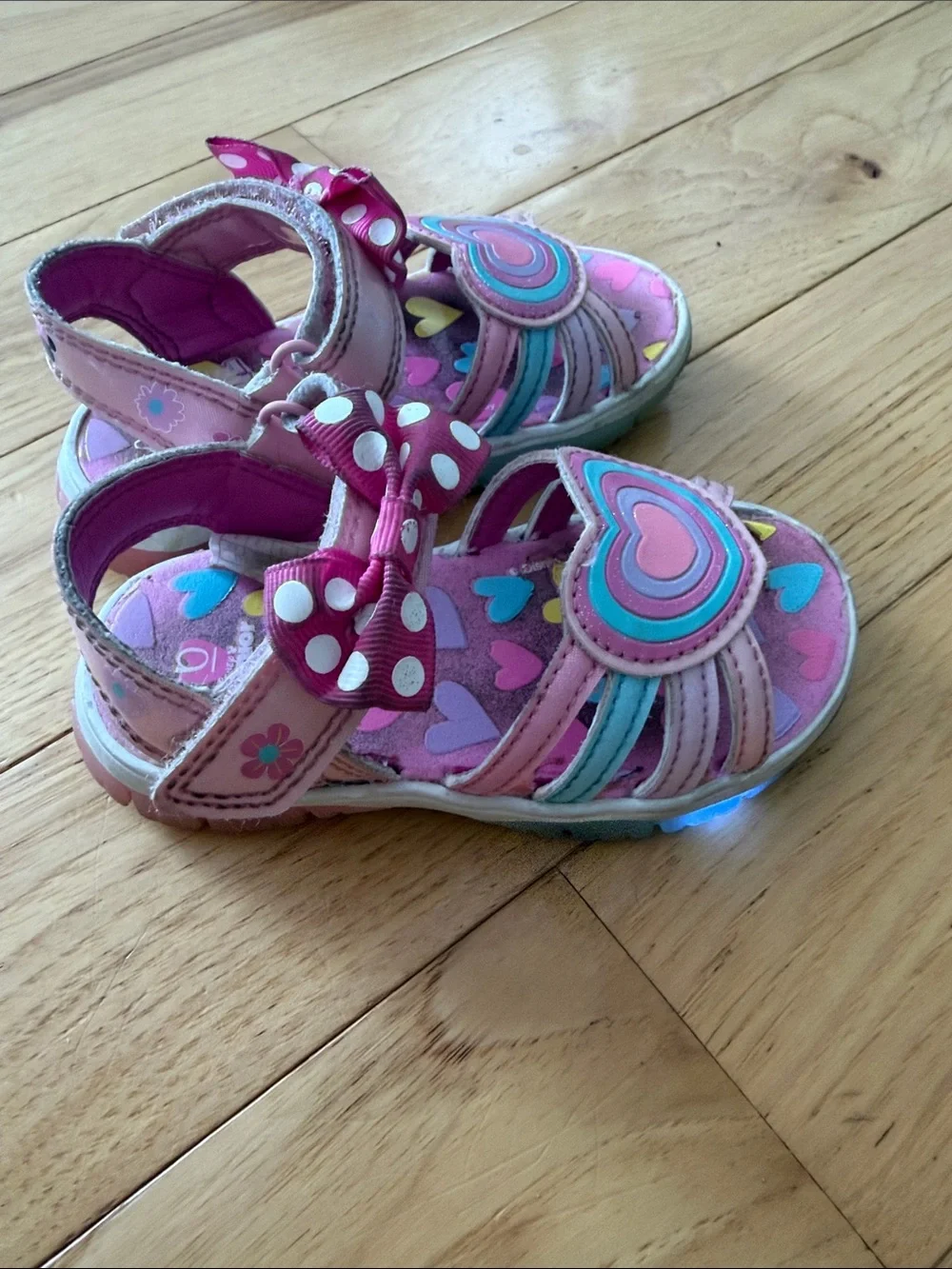 Disney Toddler Minnie Mouse Light-Up Pink Heart Sandals with Bow Accent